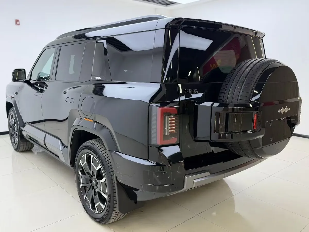 2025 FangChengBao Bao 8 2.0T 245HP L4 E-CVT PHEV 36.8KWH,autocango,china used car exporter,china ev exporter,chinese used car exporter,chinese used ev exporter