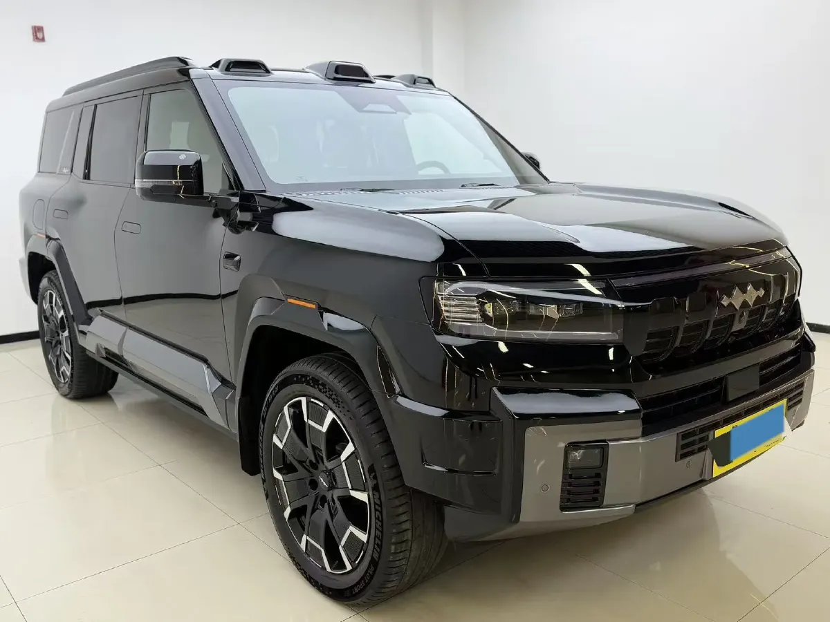 2025 FangChengBao Bao 8 2.0T 245HP L4 E-CVT PHEV 36.8KWH,autocango,china used car exporter,china ev exporter,chinese used car exporter,chinese used ev exporter