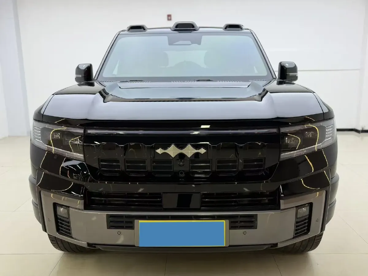 2025 FangChengBao Bao 8 2.0T 245HP L4 E-CVT PHEV 36.8KWH,autocango,china used car exporter,china ev exporter,chinese used car exporter,chinese used ev exporter