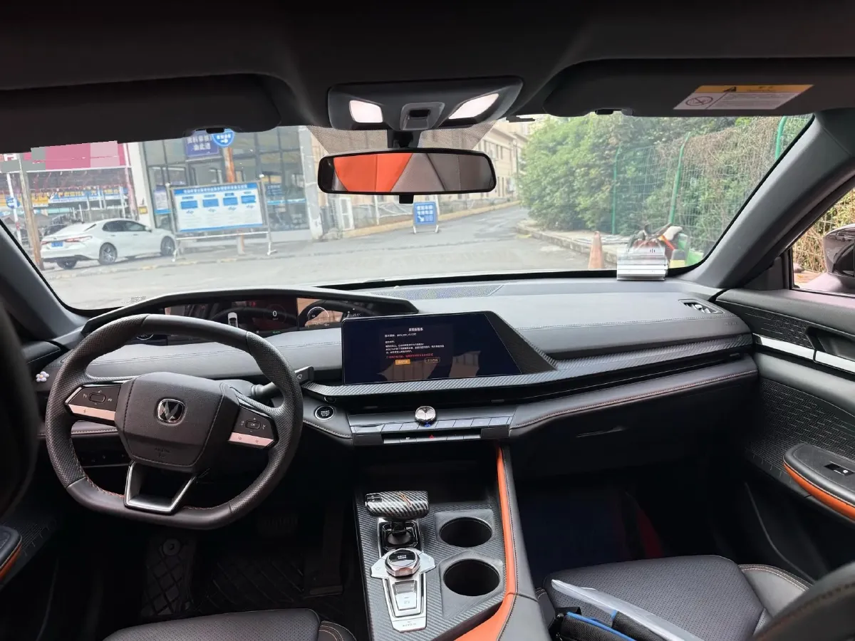 2023 ChangAn UNI-V iDD 1.5T 170HP L4 6TCT PHEV 18.4KWH,autocango,china used car exporter,china ev exporter,chinese used car exporter,chinese used ev exporter