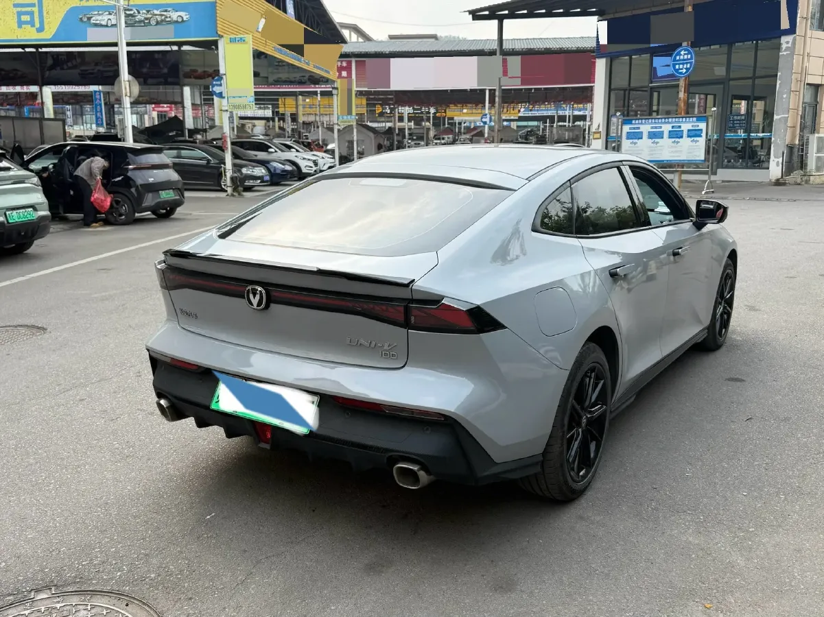 2023 ChangAn UNI-V iDD 1.5T 170HP L4 6TCT PHEV 18.4KWH,autocango,china used car exporter,china ev exporter,chinese used car exporter,chinese used ev exporter