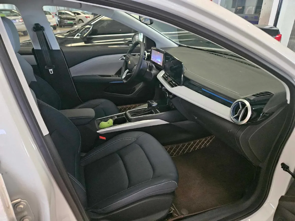 2024 Chevrolet Monza 1.5L 113HP L4 6DCT,autocango,china used car exporter,china ev exporter,chinese used car exporter,chinese used ev exporter