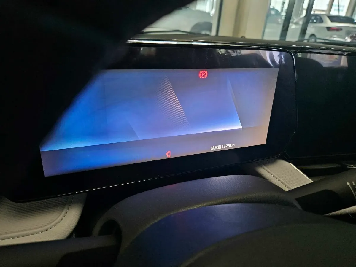 2024 Chevrolet Monza 1.5L 113HP L4 6DCT,autocango,china used car exporter,china ev exporter,chinese used car exporter,chinese used ev exporter