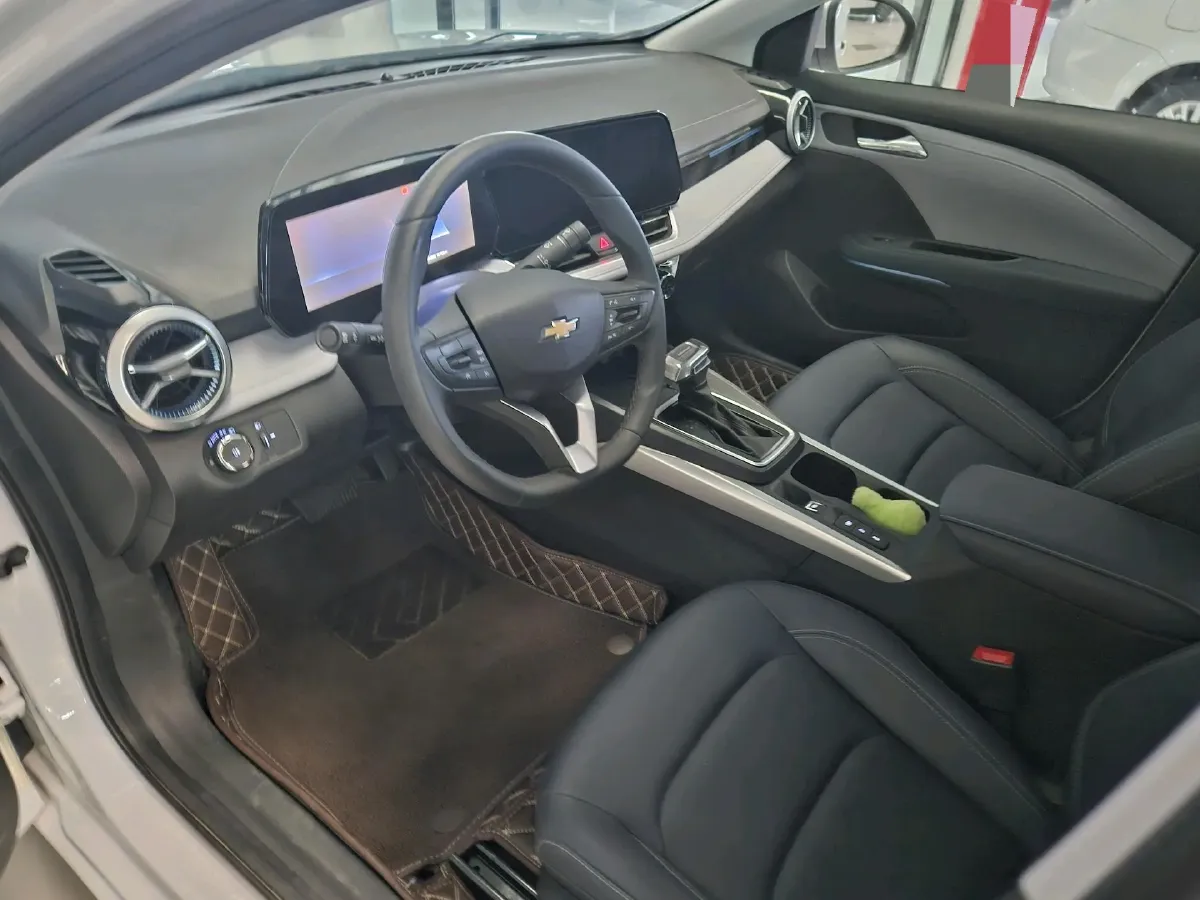 2024 Chevrolet Monza 1.5L 113HP L4 6DCT,autocango,china used car exporter,china ev exporter,chinese used car exporter,chinese used ev exporter