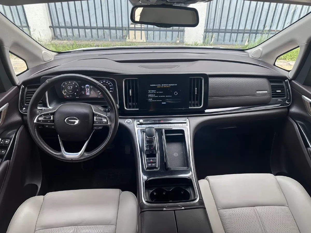 2021 GAC Trumpchi M8 2.0T 252HP L4 8AT,autocango,china used car exporter,china ev exporter,chinese used car exporter,chinese used ev exporter