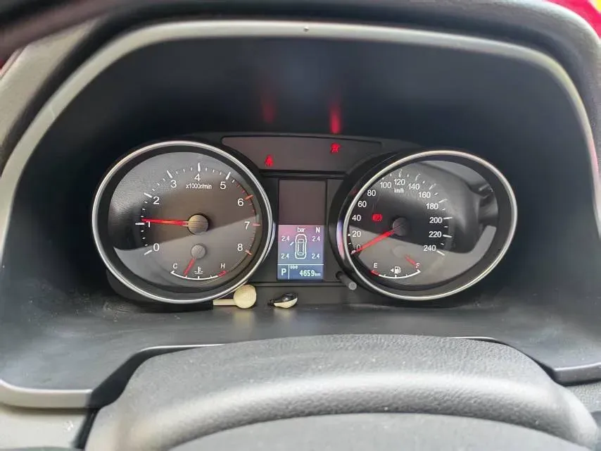 2023 Haval M6 1.5T 150HP L4 7DCT,autocango,china used car exporter,china ev exporter,chinese used car exporter,chinese used ev exporter