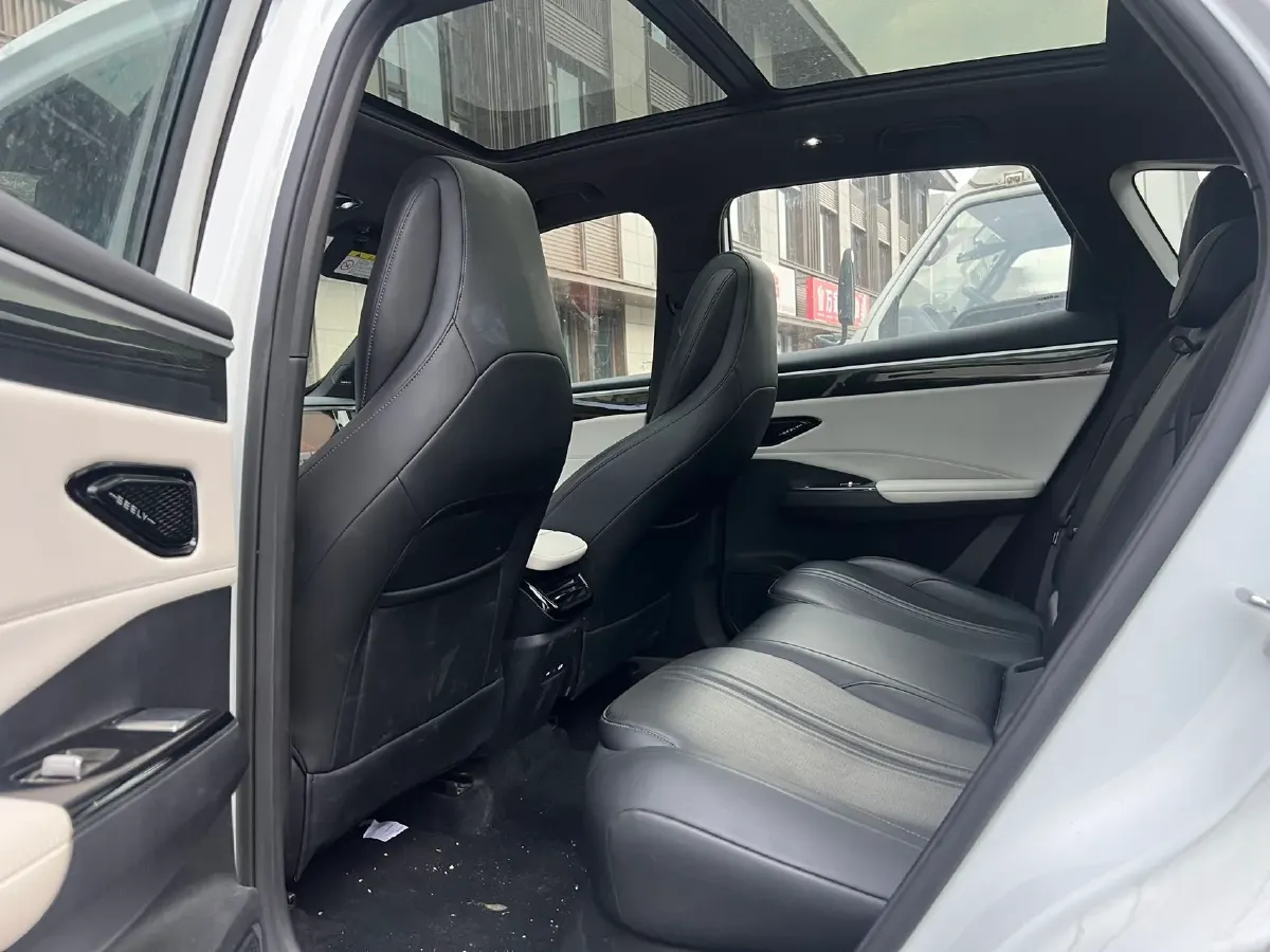 2023 Geely Galaxy L7 1.5T 163HP L4 3DHT PHEV 18.7KWH,autocango,china used car exporter,china ev exporter,chinese used car exporter,chinese used ev exporter