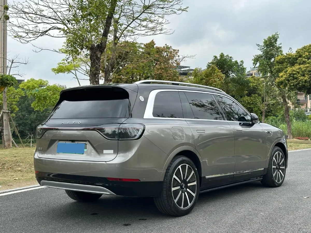 2024 AITO AITO M9 1.5T 152HP L4 REEV 42KWH,autocango,china used car exporter,china ev exporter,chinese used car exporter,chinese used ev exporter