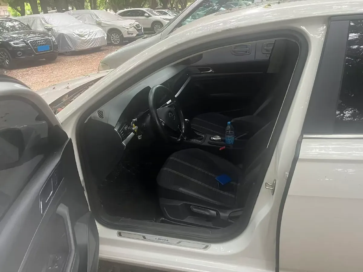 2018 Skoda Karoq 1.4T 150HP L4 7DCT,autocango,china used car exporter,china ev exporter,chinese used car exporter,chinese used ev exporter