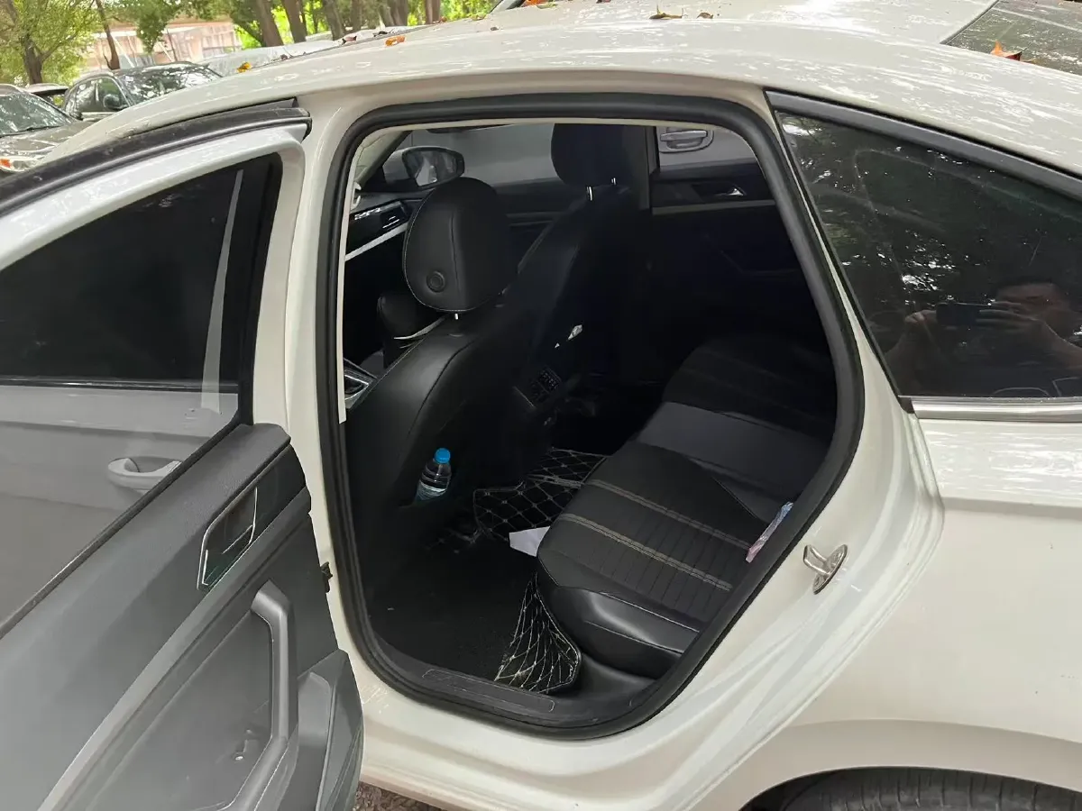 2018 Skoda Karoq 1.4T 150HP L4 7DCT,autocango,china used car exporter,china ev exporter,chinese used car exporter,chinese used ev exporter