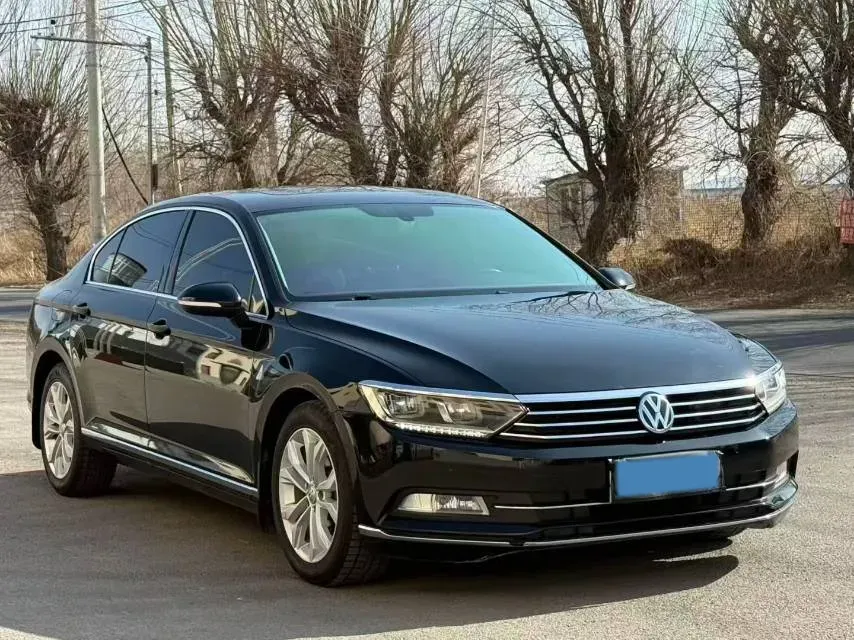 2018 Volkswagen Magotan 1.8T 180HP L4 7DCT,autocango,china used car exporter,china ev exporter,chinese used car exporter,chinese used ev exporter