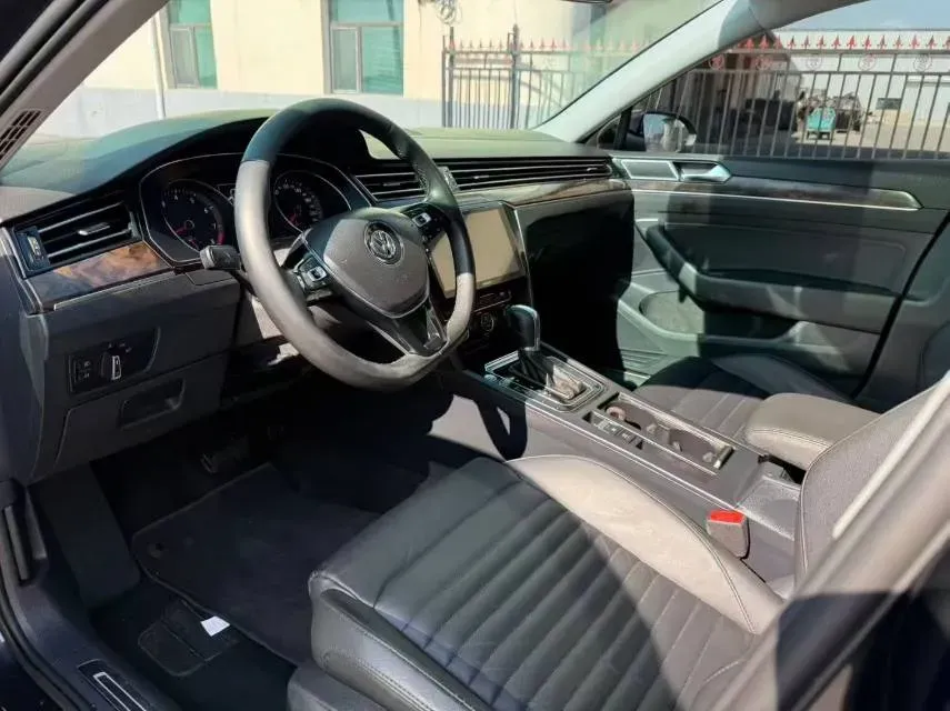 2018 Volkswagen Magotan 1.8T 180HP L4 7DCT,autocango,china used car exporter,china ev exporter,chinese used car exporter,chinese used ev exporter