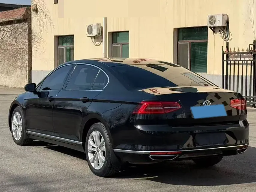 2018 Volkswagen Magotan 1.8T 180HP L4 7DCT,autocango,china used car exporter,china ev exporter,chinese used car exporter,chinese used ev exporter