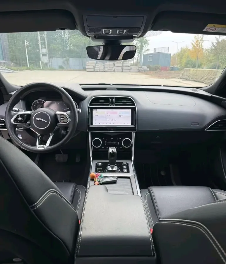 2020 Jaguar XEL 2.0T 200HP L4 8AT,autocango,china used car exporter,china ev exporter,chinese used car exporter,chinese used ev exporter