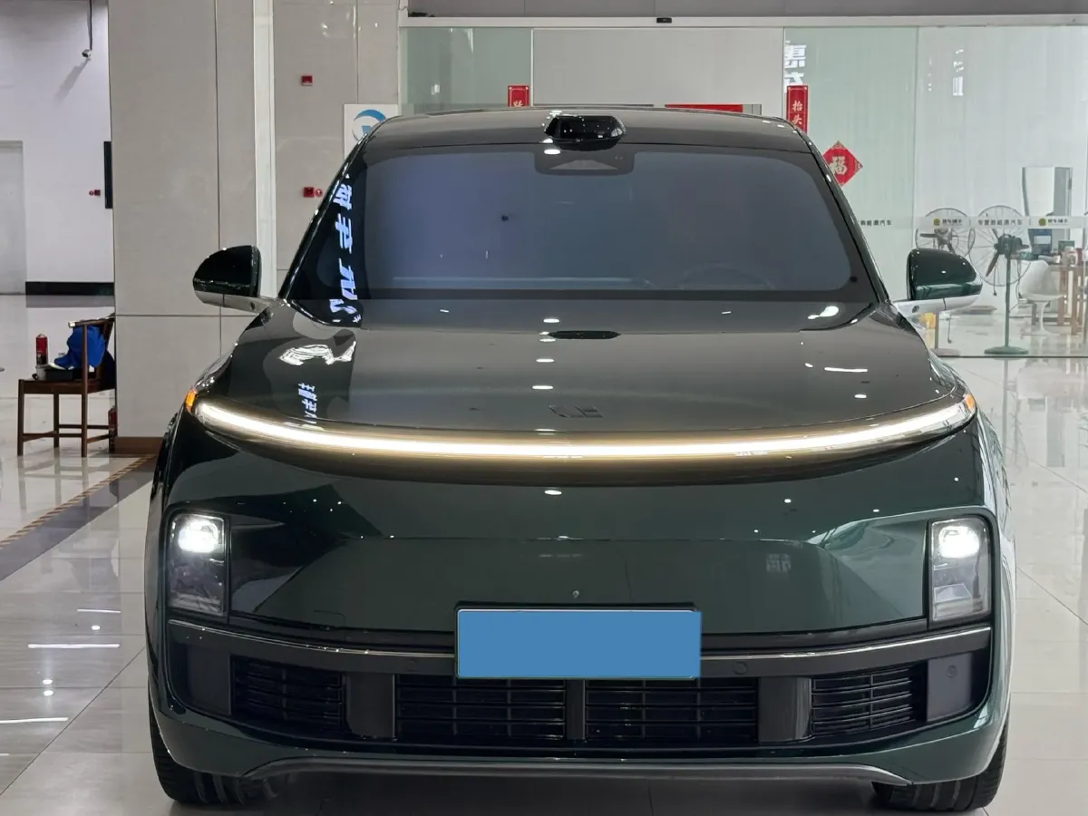 2023 Li L8 Range Extended 154HP REEV 40.9KWH,autocango,china used car exporter,china ev exporter,chinese used car exporter,chinese used ev exporter
