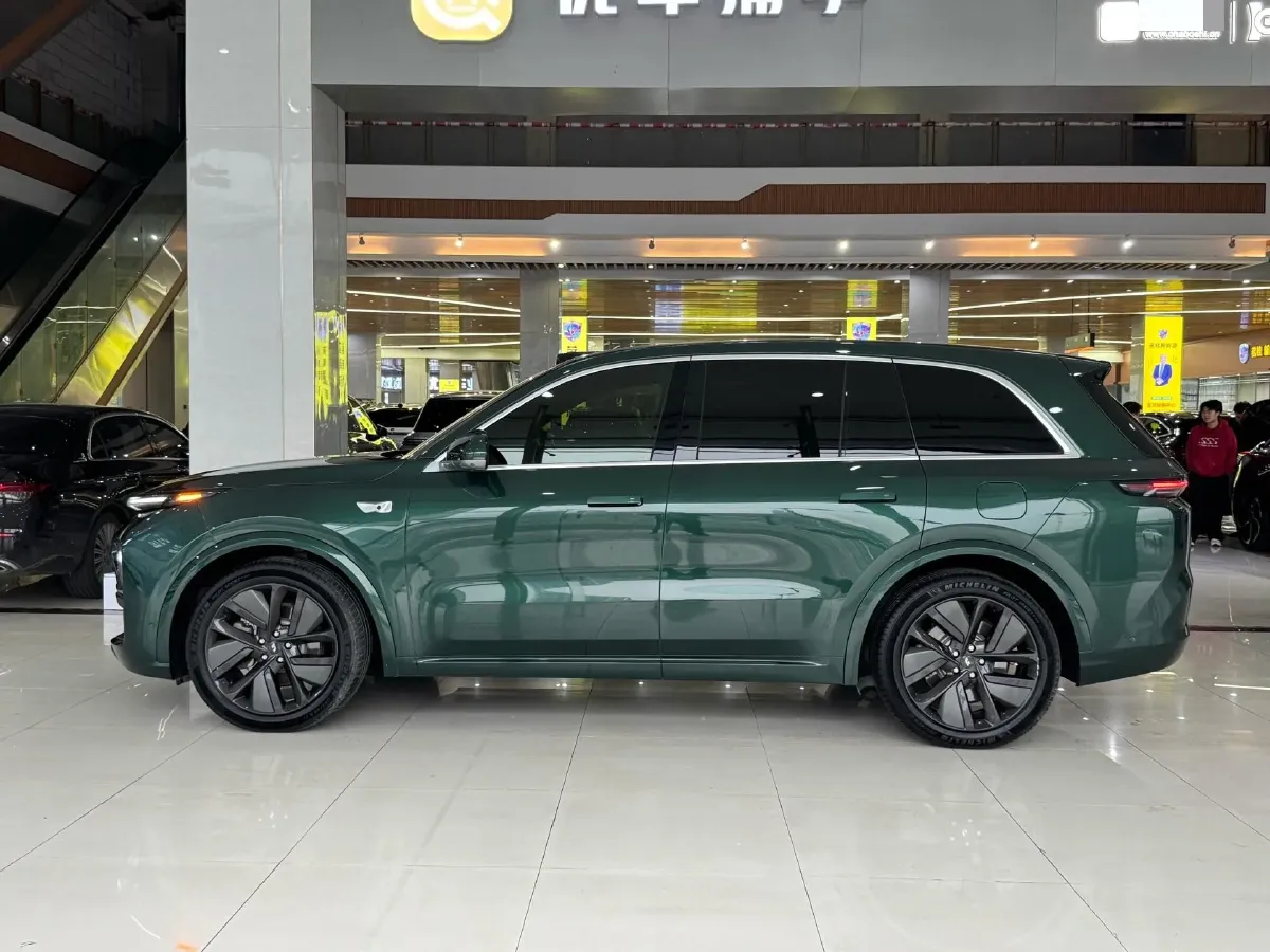 2023 Li L8 Range Extended 154HP REEV 40.9KWH,autocango,china used car exporter,china ev exporter,chinese used car exporter,chinese used ev exporter