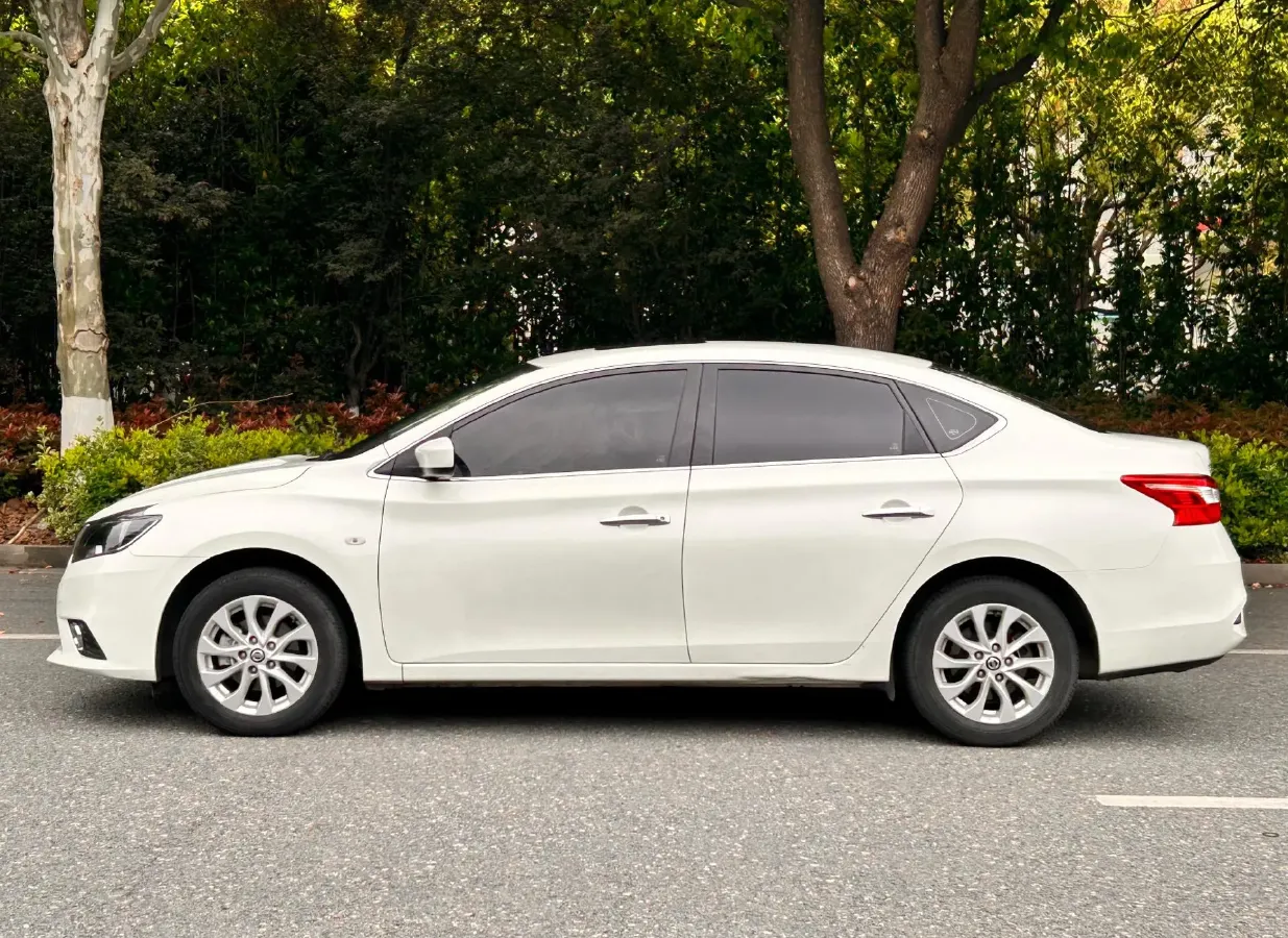2021 Nissan Sylphy 1.6L 122HP L4 CVT,autocango,china used car exporter,china ev exporter,chinese used car exporter,chinese used ev exporter