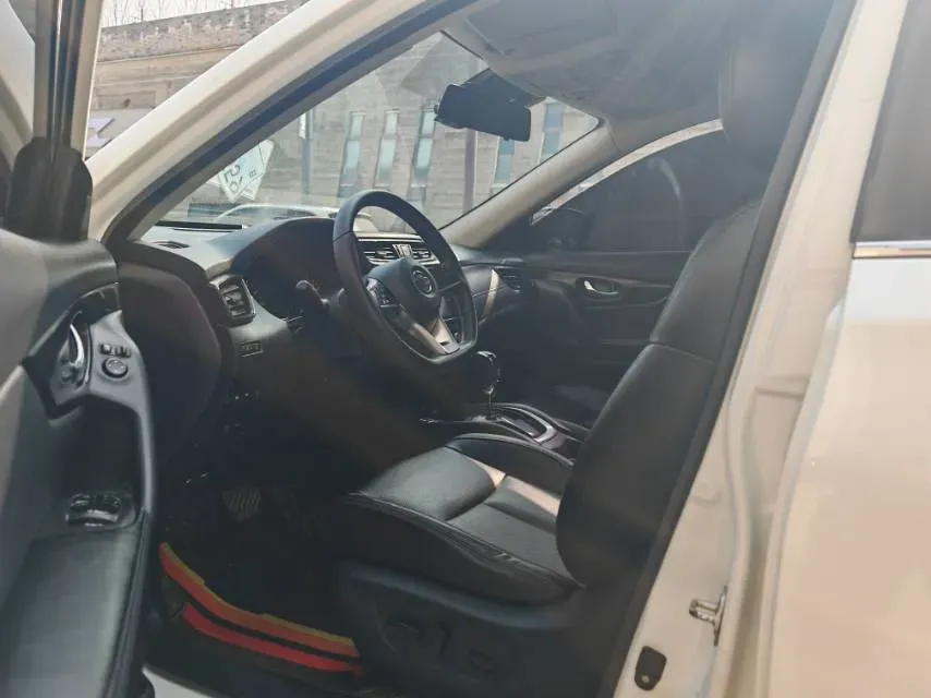 2020 Nissan X-Trail 2.5L 186HP L4 CVT,autocango,china used car exporter,china ev exporter,chinese used car exporter,chinese used ev exporter