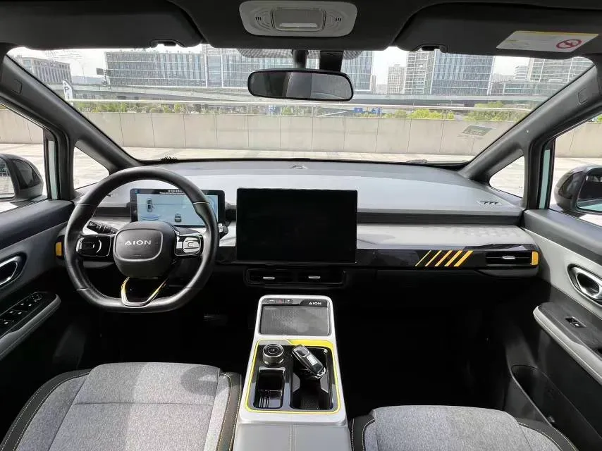 2022 Geely Okavango 1.8T 184HP L4 7DCT,autocango,china used car exporter,china ev exporter,chinese used car exporter,chinese used ev exporter