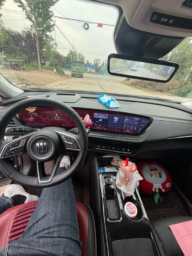 2025 Buick EnvisionPlus 2.0T 237HP L4 9AT,autocango,china used car exporter,china ev exporter,chinese used car exporter,chinese used ev exporter