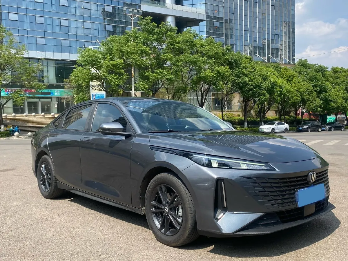 2023 ChangAn Lamore 1.5T 170HP L4 7DCT,autocango,china used car exporter,china ev exporter,chinese used car exporter,chinese used ev exporter