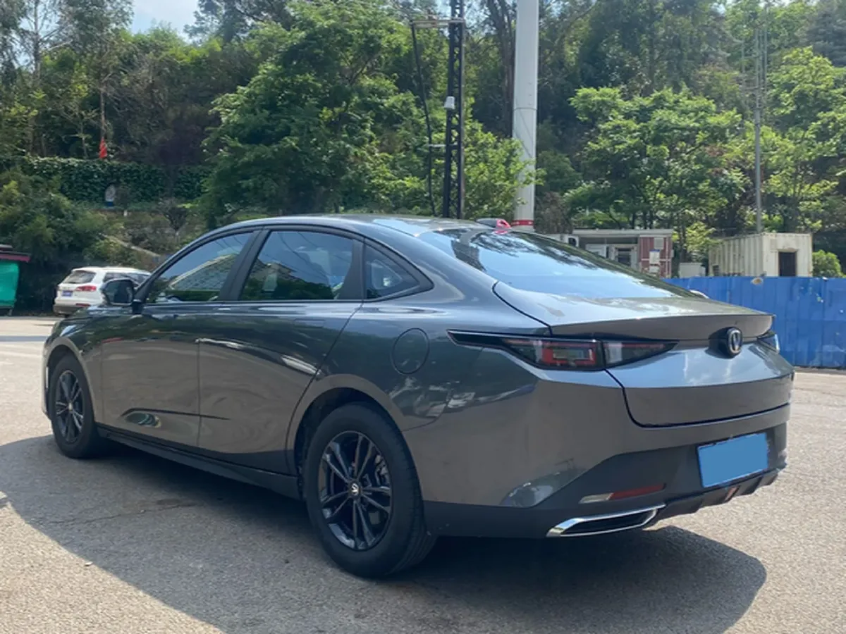 2023 ChangAn Lamore 1.5T 170HP L4 7DCT,autocango,china used car exporter,china ev exporter,chinese used car exporter,chinese used ev exporter