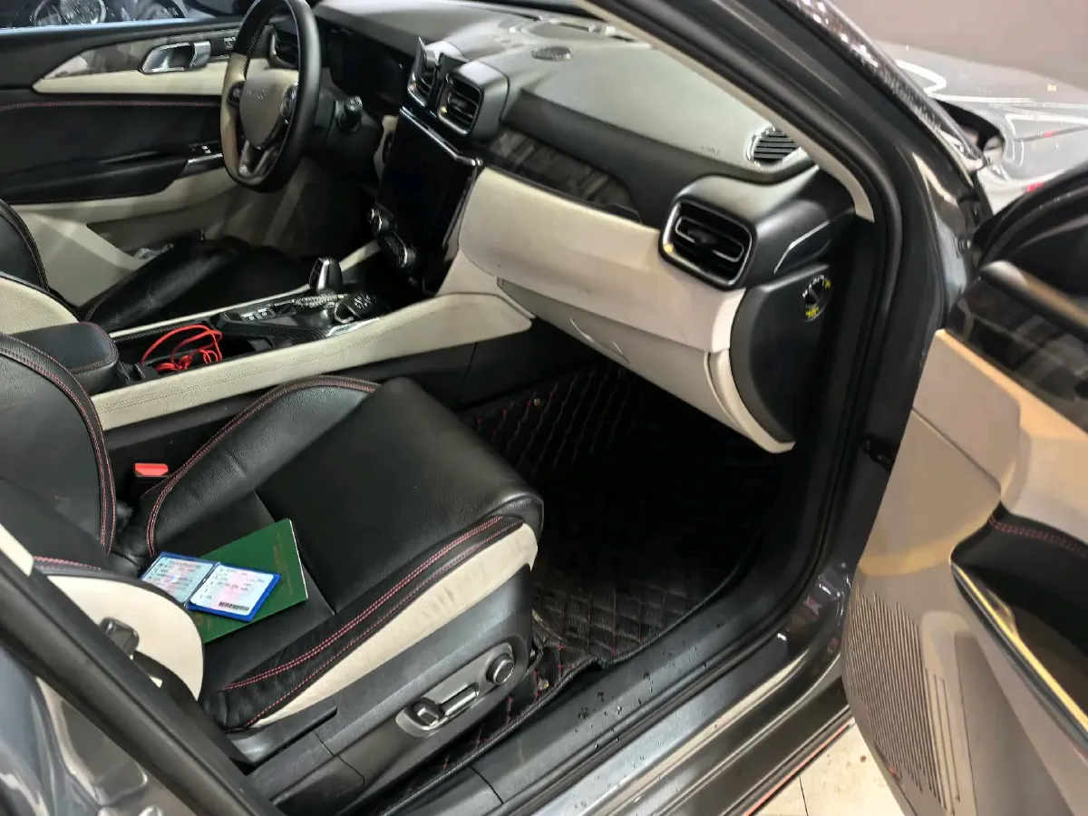 2018 Toyota C-HR 2.0L 171HP L4 CVT,autocango,china used car exporter,china ev exporter,chinese used car exporter,chinese used ev exporter