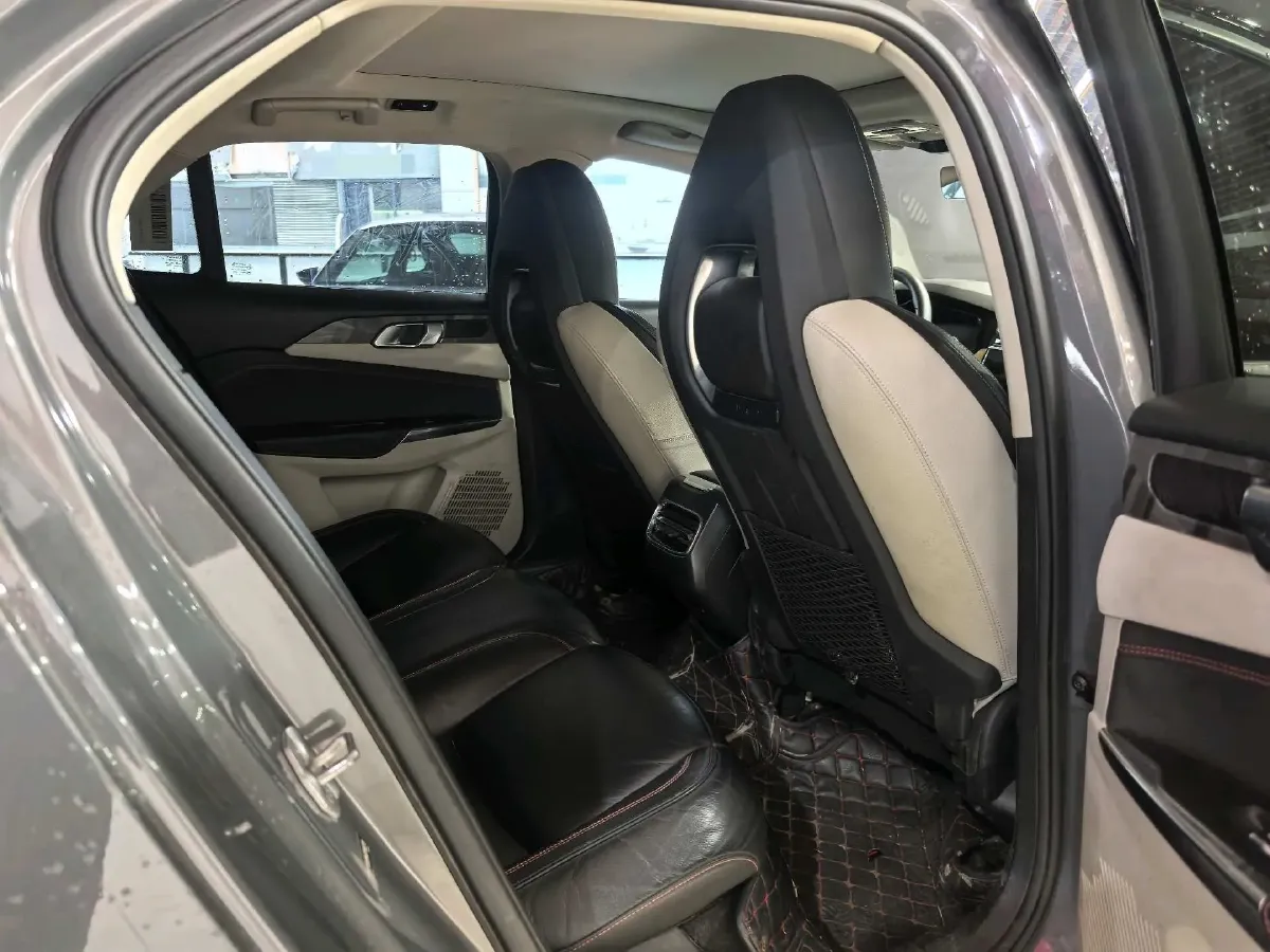 2018 Toyota C-HR 2.0L 171HP L4 CVT,autocango,china used car exporter,china ev exporter,chinese used car exporter,chinese used ev exporter