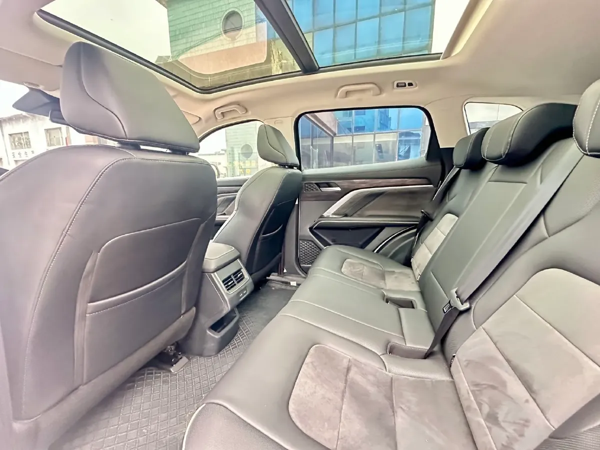 2021 Haval H6 1.5T 169HP L4 7DCT,autocango,china used car exporter,china ev exporter,chinese used car exporter,chinese used ev exporter