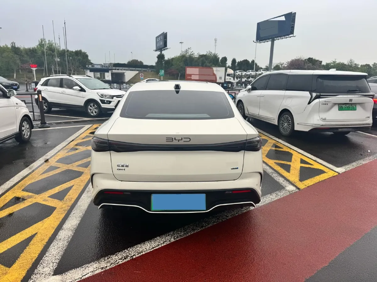 2025 BYD Seal 06 1.5L 101HP L4 E-CVT PHEV 15.87KWH,autocango,china used car exporter,china ev exporter,chinese used car exporter,chinese used ev exporter