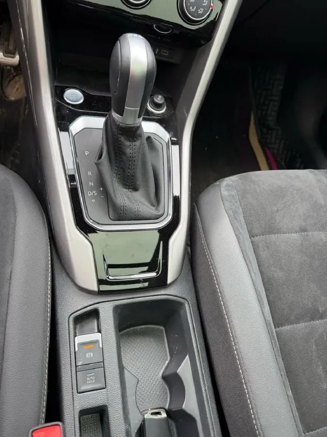 2022 Volkswagen T-Roc 1.4T 150HP L4 7DCT,autocango,china used car exporter,china ev exporter,chinese used car exporter,chinese used ev exporter