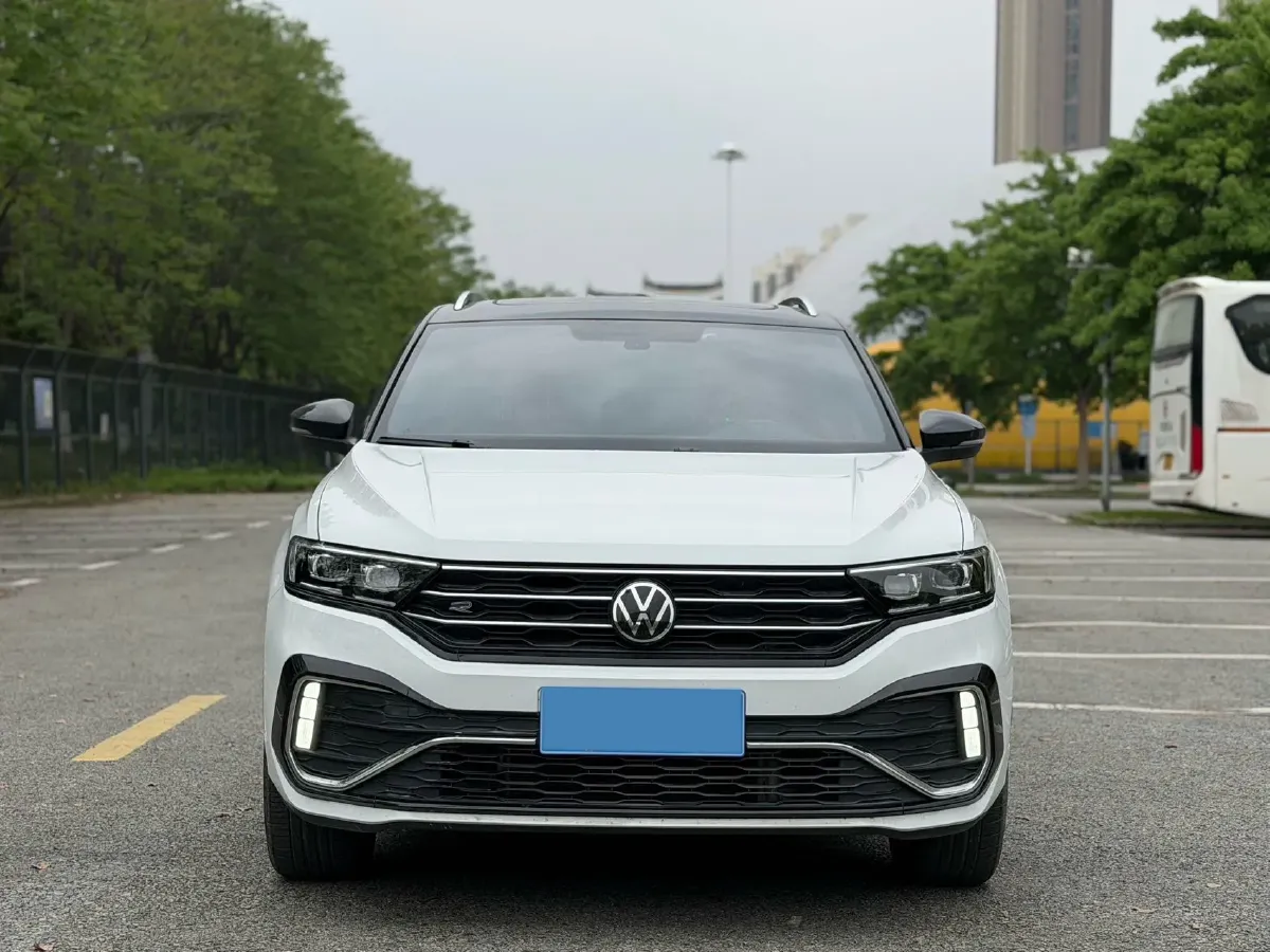 2022 Volkswagen T-Roc 1.4T 150HP L4 7DCT,autocango,china used car exporter,china ev exporter,chinese used car exporter,chinese used ev exporter