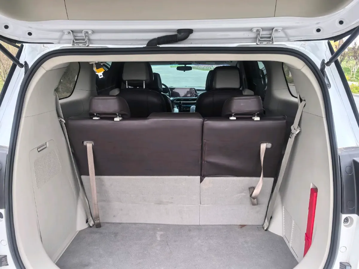 2022 Buick GL8 2.0T 237HP L4 9AT,autocango,china used car exporter,china ev exporter,chinese used car exporter,chinese used ev exporter