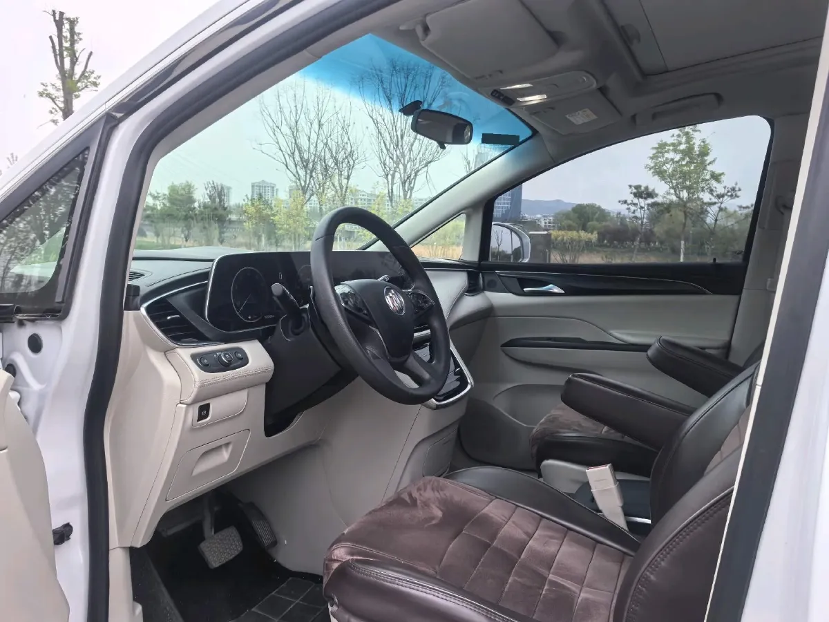 2022 Buick GL8 2.0T 237HP L4 9AT,autocango,china used car exporter,china ev exporter,chinese used car exporter,chinese used ev exporter