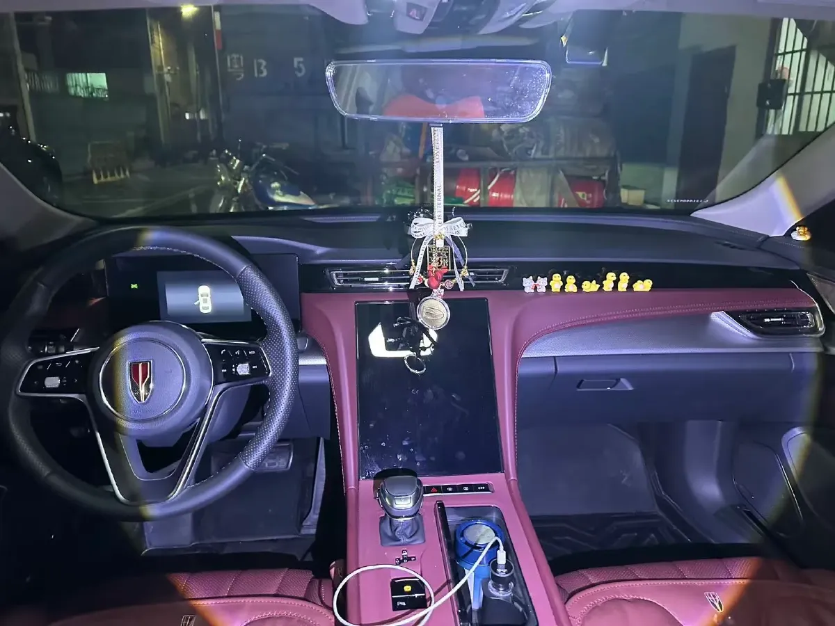 2024 HongQi H5 1.5T 169HP L4 7DCT,autocango,china used car exporter,china ev exporter,chinese used car exporter,chinese used ev exporter