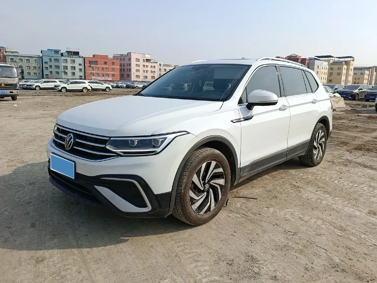 2023 Volkswagen Tiguan L 1.5T 160HP L4 7DCT,autocango,china used car exporter,china ev exporter,chinese used car exporter,chinese used ev exporter