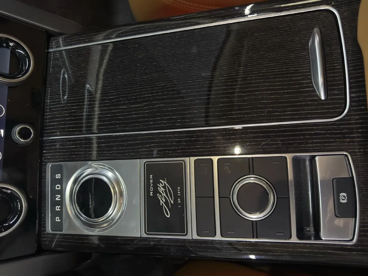 2021 Land Rover Range Rover 3.0T 400HP L6 8AT,autocango,china used car exporter,china ev exporter,chinese used car exporter,chinese used ev exporter