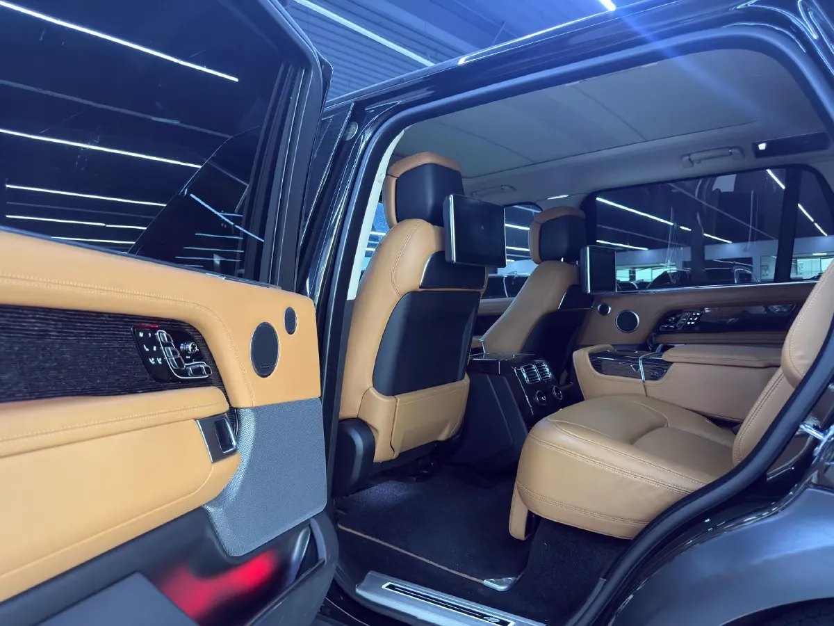 2021 Land Rover Range Rover 3.0T 400HP L6 8AT,autocango,china used car exporter,china ev exporter,chinese used car exporter,chinese used ev exporter