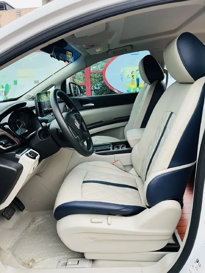 2021 Buick GL8 2.0T 237HP L4 9AT,autocango,china used car exporter,china ev exporter,chinese used car exporter,chinese used ev exporter