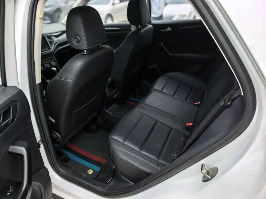 2019 Volkswagen T-Roc 1.4T 150HP L4 7DCT,autocango,china used car exporter,china ev exporter,chinese used car exporter,chinese used ev exporter