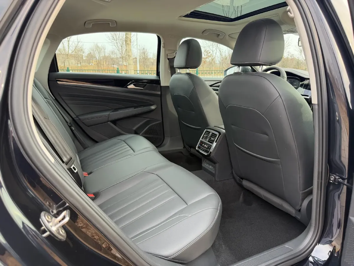 2022 Volkswagen Lamando 1.4T 150HP L4 7DCT,autocango,china used car exporter,china ev exporter,chinese used car exporter,chinese used ev exporter