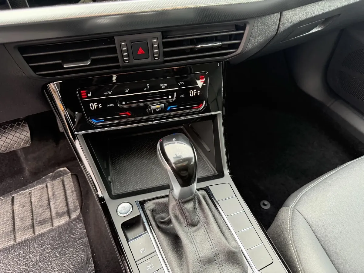 2022 Volkswagen Lamando 1.4T 150HP L4 7DCT,autocango,china used car exporter,china ev exporter,chinese used car exporter,chinese used ev exporter