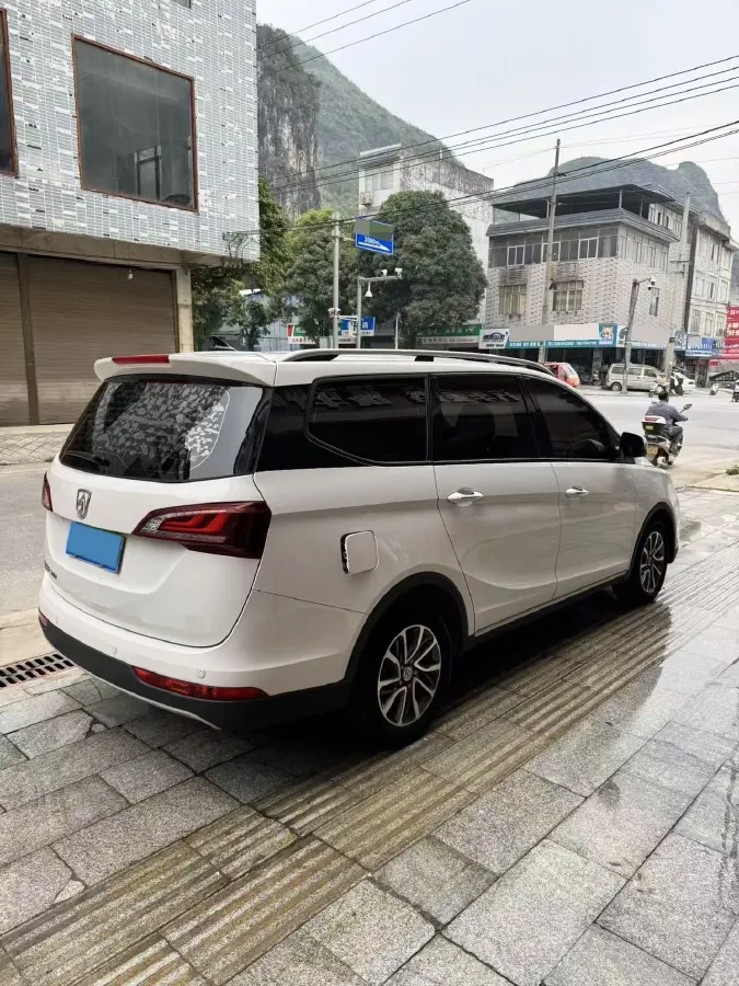 2019 BaoJun 730 1.5T 151HP L4 CVT,autocango,china used car exporter,china ev exporter,chinese used car exporter,chinese used ev exporter