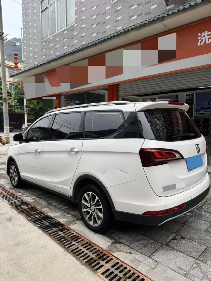 2019 BaoJun 730 1.5T 151HP L4 CVT,autocango,china used car exporter,china ev exporter,chinese used car exporter,chinese used ev exporter