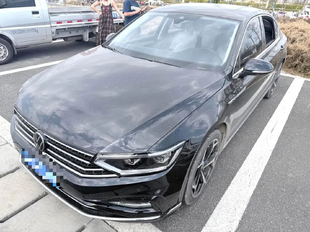 2023 Volkswagen Magotan 2.0T 186HP L4 7DCT,autocango,china used car exporter,china ev exporter,chinese used car exporter,chinese used ev exporter