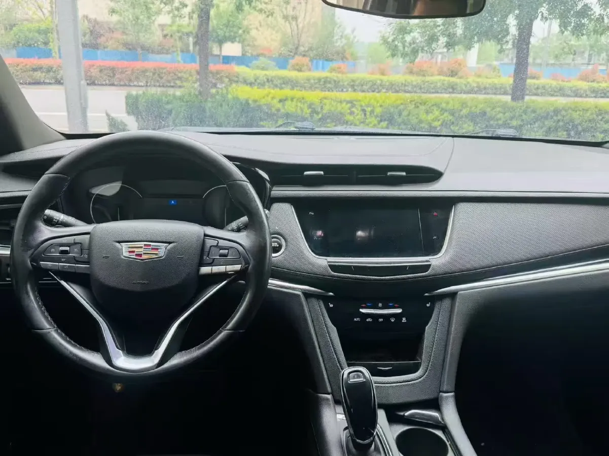 2021 Cadillac XT6 2.0T 237HP L4 9AT,autocango,china used car exporter,china ev exporter,chinese used car exporter,chinese used ev exporter