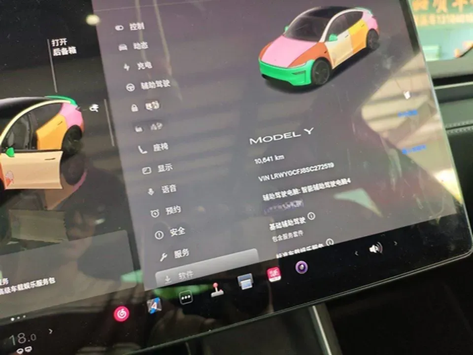 2025 Tesla Model Y BEV 62.5KWH,autocango,china used car exporter,china ev exporter,chinese used car exporter,chinese used ev exporter