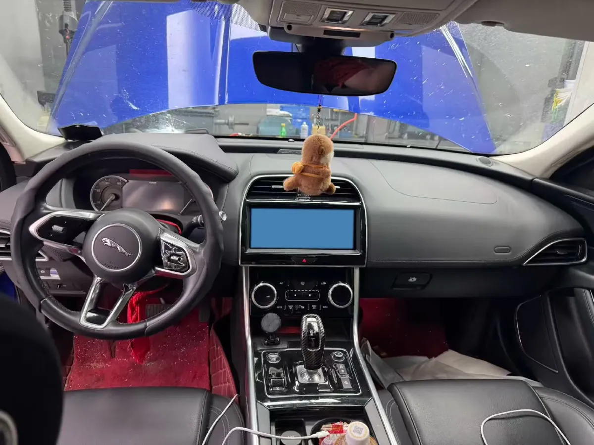 2020 Jaguar XEL 2.0T 200HP L4 8AT,autocango,china used car exporter,china ev exporter,chinese used car exporter,chinese used ev exporter