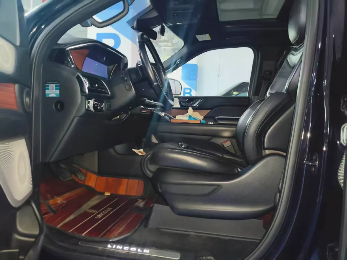 2019 Lincoln Navigator 3.5T 388HP V6 10AT,autocango,china used car exporter,china ev exporter,chinese used car exporter,chinese used ev exporter