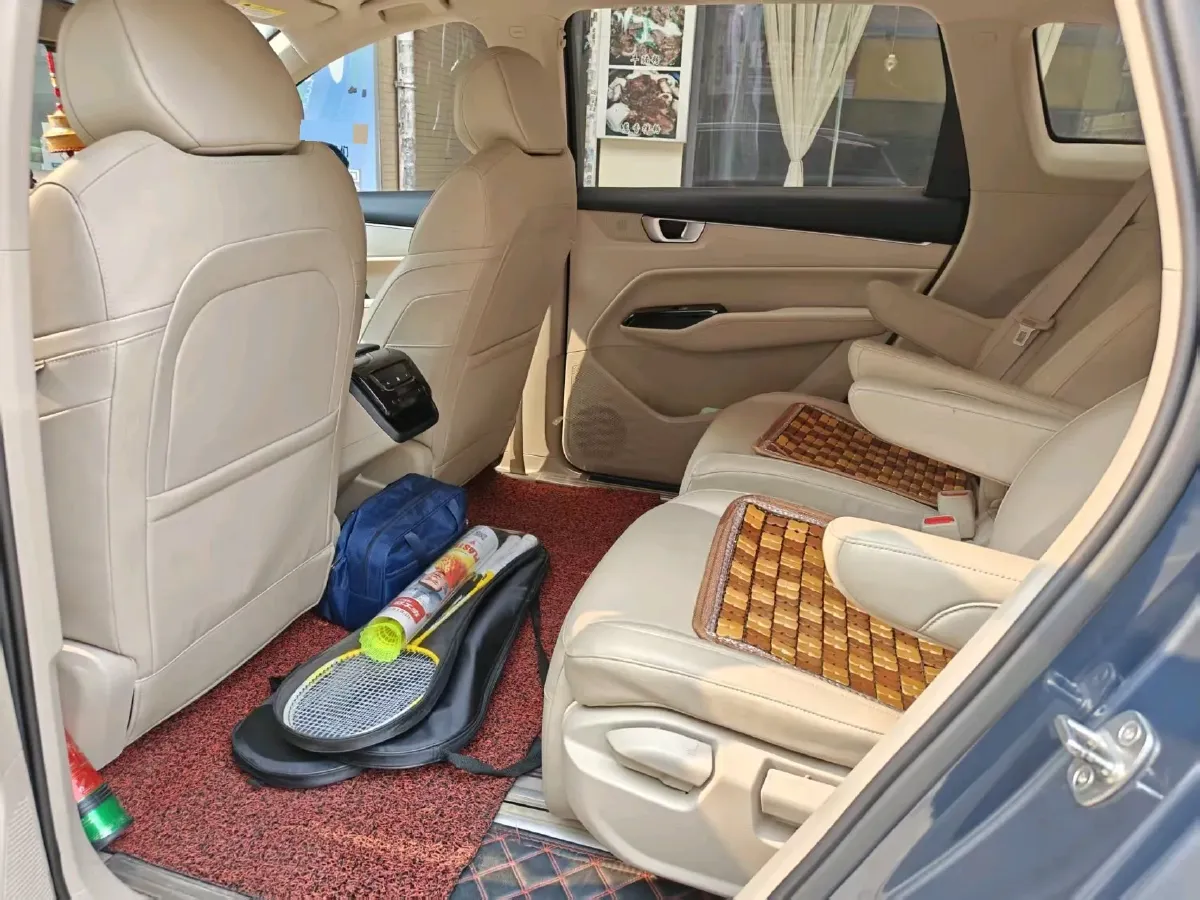 2019 BaoJun 730 1.5T 151HP L4 CVT,autocango,china used car exporter,china ev exporter,chinese used car exporter,chinese used ev exporter